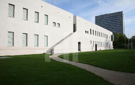 Seitenansicht der Bundeskunsthalle in Bonn